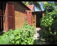 Ancient wooden villa in Ngoc Thao island, need for rent